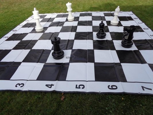 Duża szachownica do szachów ogrodowych 4 x 4 m (MU) (1250.00 zł)